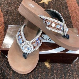 Isabella Bling Sandals✨